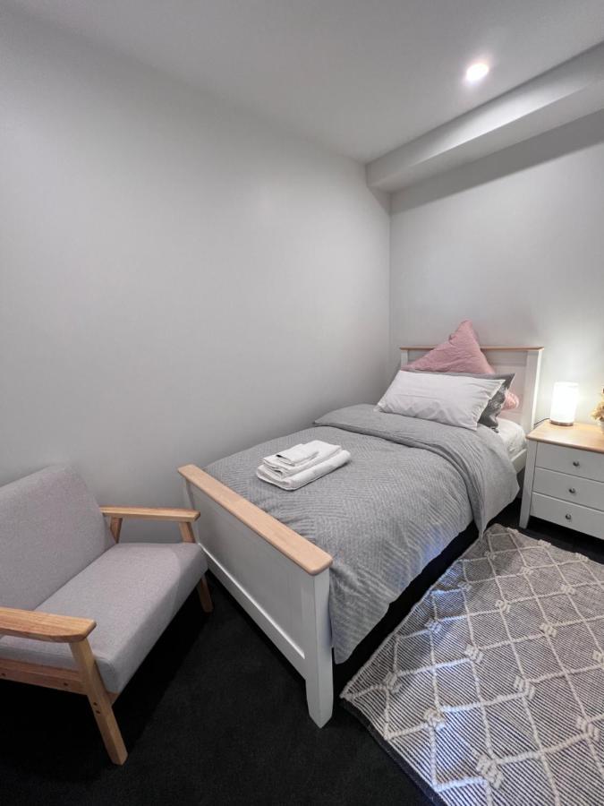3 Bedroom Apartment In Newmarket Окленд Экстерьер фото